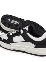 Valentino Garavani Sneakers Black